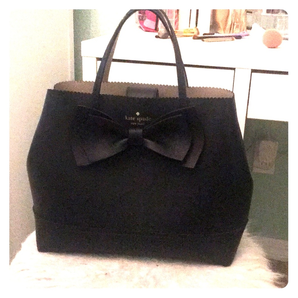 Black Kate spade bag in brand new condition